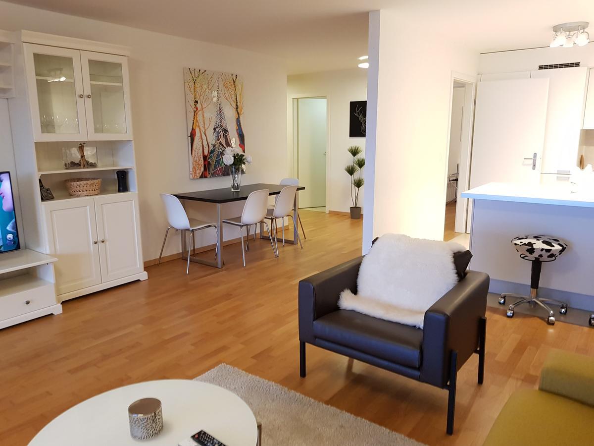 Montreux Lake View Apartments City Centre Luaran gambar