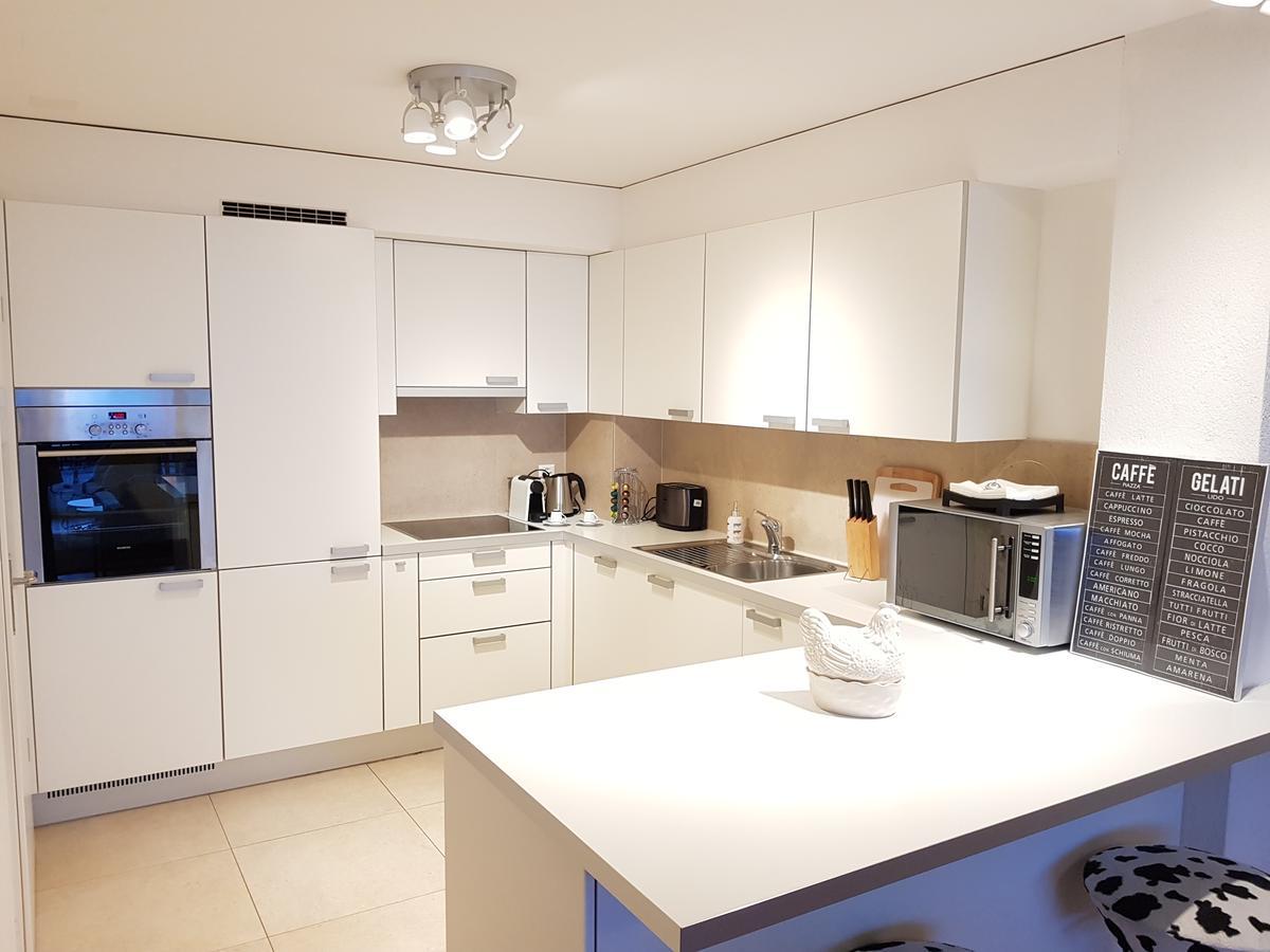 Montreux Lake View Apartments City Centre Luaran gambar